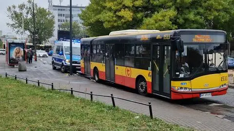Wypadek z udziałem autobusu miejskiego na Grochowie