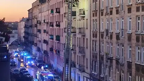 Pożar wybuchł w kamienicy przy ulicy Tarchomińskiej