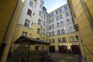 Kamienica przy Wilczej 9A