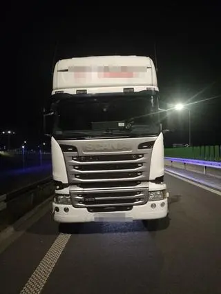 Policjanci zatrzymali kompletnie pijanego kierowcę tira
