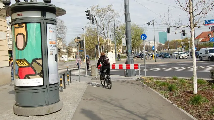 Budują ścieżkę za miliony, ale trasa będzie dziurawa