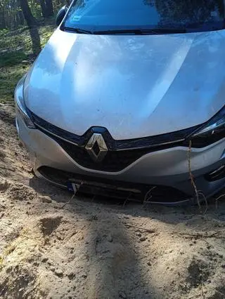 Auto ugrzęzło w piachu