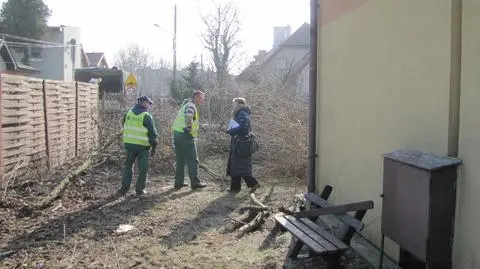 Awantura o działkę przy Żegańskiej. Urzędniczka: już tu nie mieszkacie