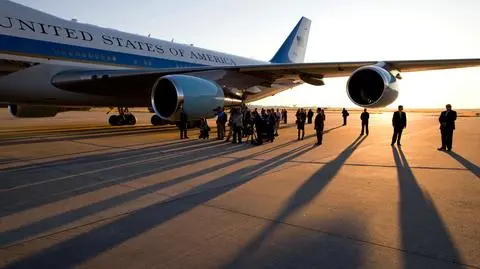 Samoloty podchodzą od Piaseczna, ale Air Force One może zrobić inaczej