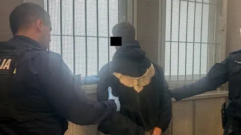 Policjanci zatrzymali kierowcę po kolizji na moście Poniatowskiego 