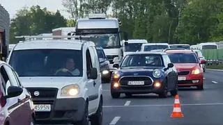 Zderzenie dwóch aut na S8