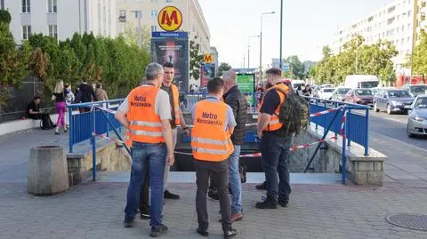 Utrudnienia w metrze po nocnym pożarze 