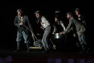 Próba przed spektaklem "Najlepsze miasto świata. Opera o Warszawie"