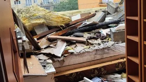 Ząbki. Budynek po pożarze
