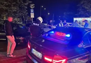 Policyjny nalot na nielegalne nocne wyścigi