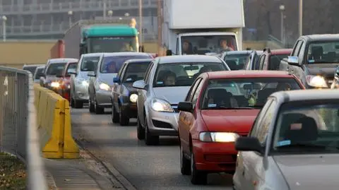Stojąc w korkach straciliśmy 1,4 miliarda złotych