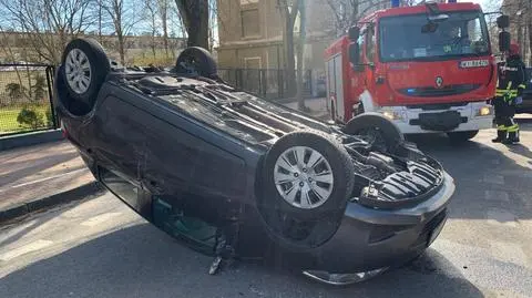 Dachowanie auta w Śródmieściu