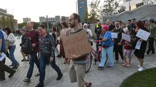Happening MJN "Halo ja chcę spać"