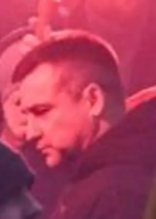 Policja publikuje wizerunki osób, które używały środki pirotechniczne na marszu 11 listopada