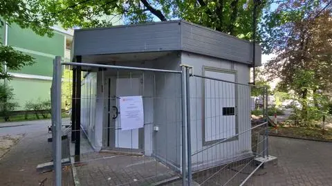 Nielegalny pawilon na Ochocie