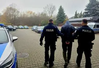 Groził dzieciom nożem. Zarzuty i areszt dla 35-latka