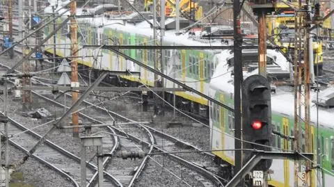 Zarządca infrastruktury o chaos na kolei obwinia przewoźników. Zarzuca im niekompetencję 