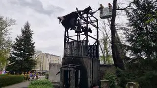 Spłonęła drewniana dzwonnica na Kamionku 