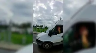 Kierowca nie zauważył nawet sygnałów policjanta