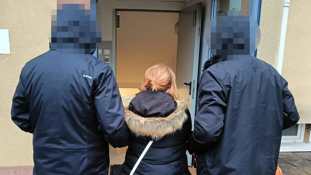 Firma wypowiedziała umowę leasingu, kobieta auta nie oddała