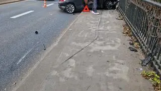 Wjechał w barierki na moście Poniatowskiego 