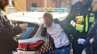 Zatrzymanego mężczyznę przekazano policji