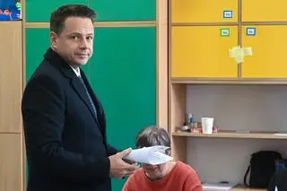 Rafał Trzaskowski głosował w Szkole Podstawowej nr 16 na Ursynowie