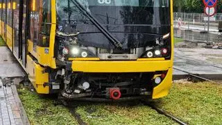 Zderzenie śmieciarki z tramwajem