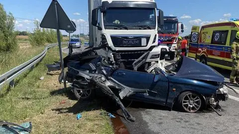 Poważny wypadek pod Sochaczewem. Trzy lata temu w tym samym miejscu zginęło pięć osób