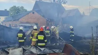 Pożar budynków gospodarczych w Szczypiornie