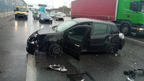 Oboje pijani, twierdzili, że kierowca uciekł. 28-latek przyznał się, że to on prowadził