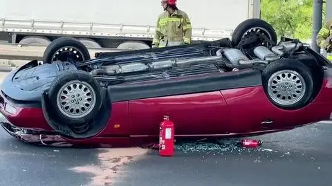 Alfa romeo dachowała na S8. Korek miał sześć kilometrów 