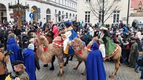 Orszaki Trzech Króli przeszły ulicami polskich miast