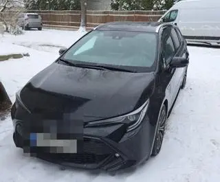 Toyota odzyskana przez policjantów