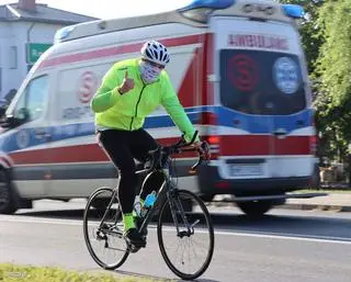 Policjant Sebastian Nowacki przejechał rowerem z Brukseli do Warszawy (zdjęcie z 2021 r.)