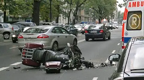 Ranny motocyklista w al. Szucha