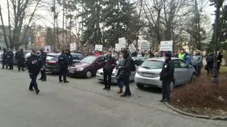 Protest przed siedzibą GDOŚ