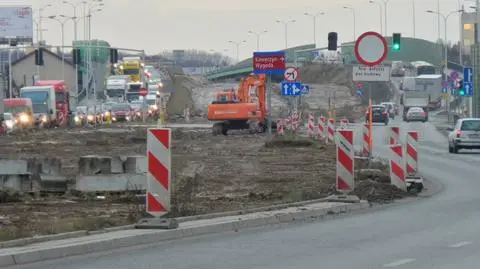 Trwa budowa estakady przy Marsa. Jest też wniosek o pozwolenie na drugą