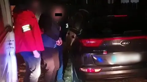 Auta skradzione ze stołecznych parkingów wywieźli poza Warszawę, by tam "ostygły"