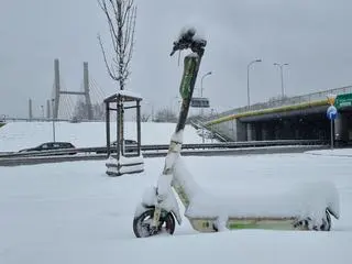 Śnieg na warszawskich ulicach 