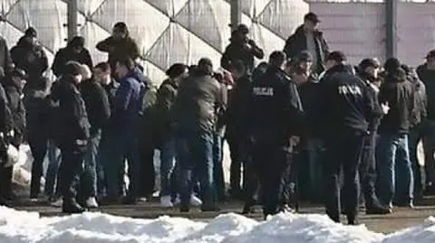 100 osób z mandatami, dwóch zatrzymanych. Ale po meczu spokojnie