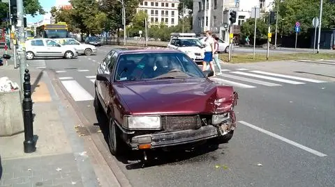 Audi uderzyło w mazdę