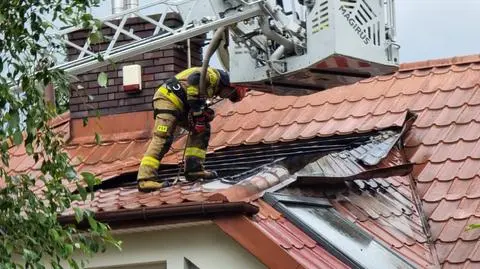 Pożar przedszkola. Świadkowie mówili o uderzeniu pioruna