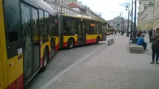 Zepsuty autobus na Krakowskim Przedmieściu