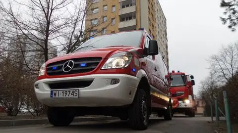 Akcja straży w bloku. Rozbity słoik z rtęcią