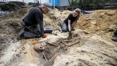 Odkryli szczątki w dołach śmierci. 12 szkieletów na terenie więzienia "Toledo"