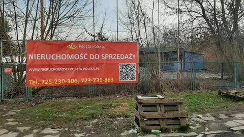 Na gruntach poczty miało powstać ponad tysiąc mieszkań plus. Ale działki poszły pod młotek