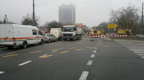 Drogowcy poszerzają Wólczyńską. Utrudnienia do wtorku