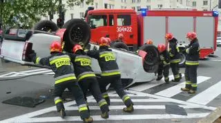 Zderzenie pickupa i pogotowia gazowego