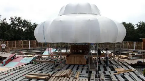 UFO znika z Rozdroża. Przy Dobrej 14/16 nowe miejsce